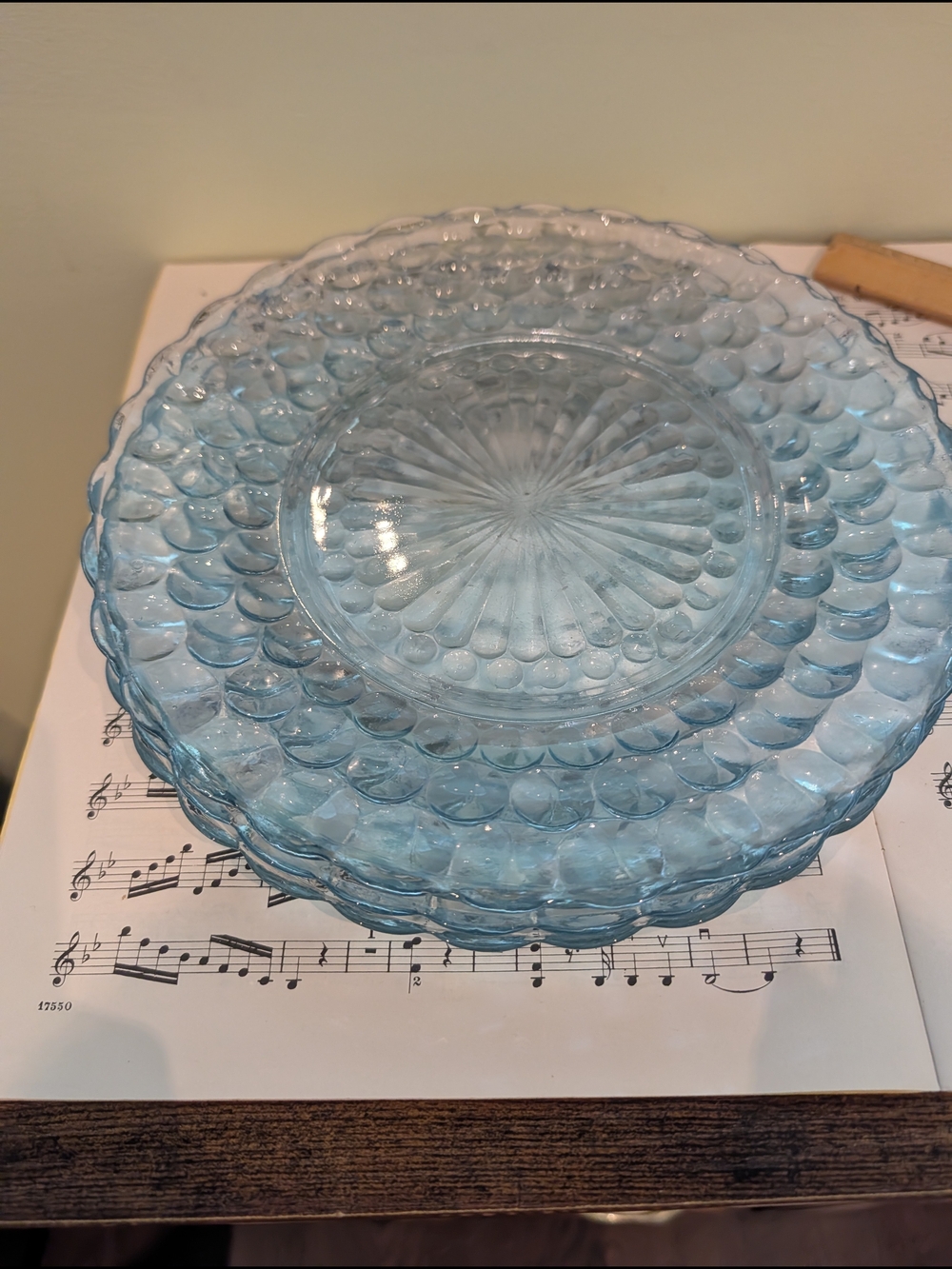 1940a Anchor Hocking sapphire blue glass plate in the classic "Bubble" pattern